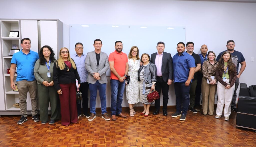 Governo do Acre inicia articulação para implantação de escola técnica na reserva Chico Mendes