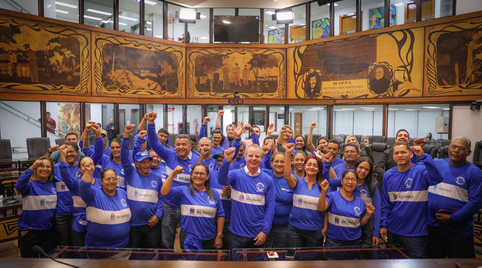 Prefeitura de Rio Branco destaca valorização dos garis e margaridas durante sessão solene na Aleac