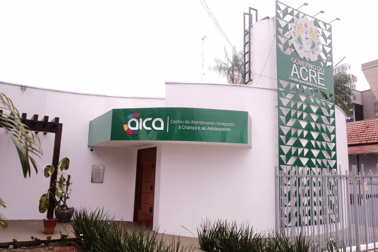 Centro de Atendimento Integrado à Criança e ao Adolescente presta atendimento às vítimas de ataque no Instituto São José, em Rio Branco