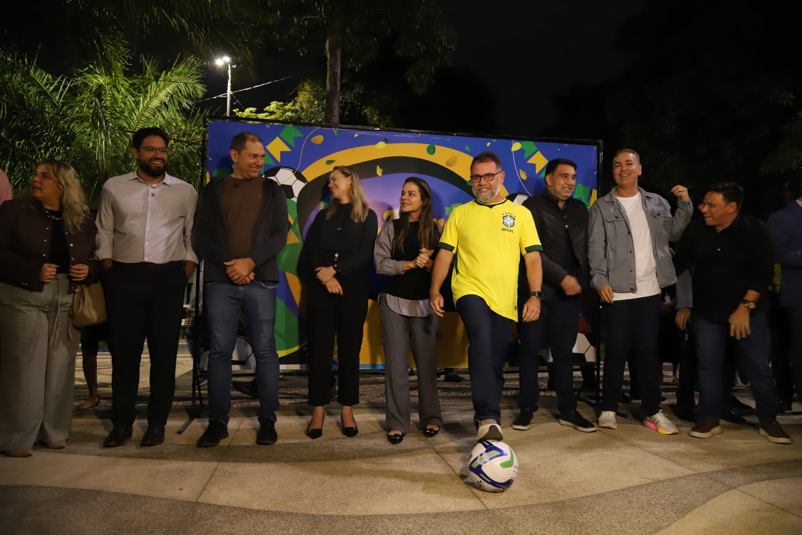 Prefeitura de Rio Branco apresenta campanha “Rio Branco Torce Junto” e entrega ônibus de dois andares para fortalecer ações do esporte e da cultura