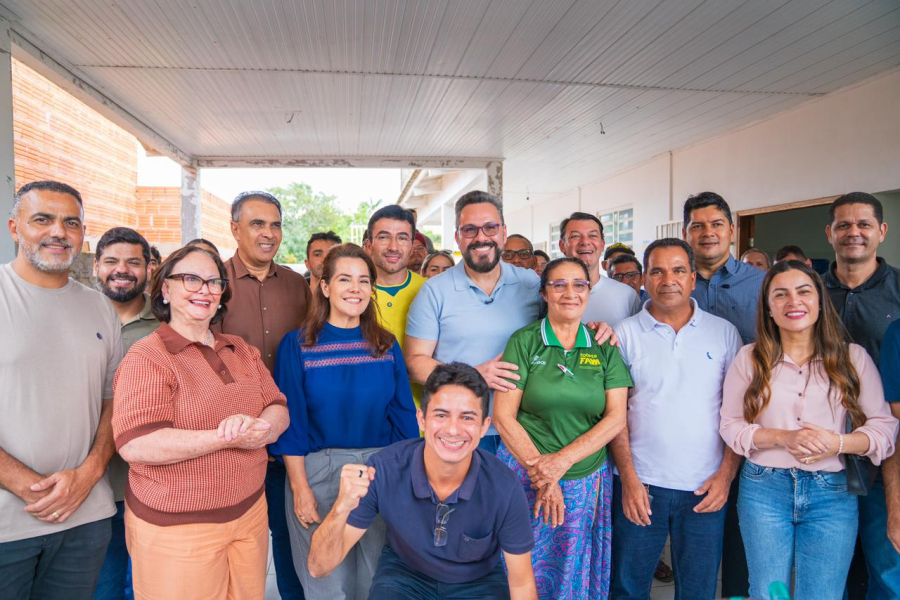 Alan Rick entrega casa de farinha móvel, reúne lideranças e leva Fala Acre a Rodrigues Alves